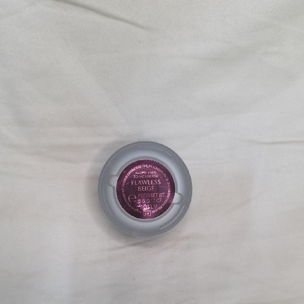 Charlotte Tilbury Flawless Beige Cream Eyeshadow